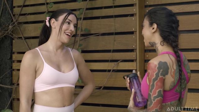 Third Runs The Charm – Leah Hayes & Ravyn Alexa - Shemale 00000 Third Runs The Charm – Leah Hayes & Ravyn Alexa - Shemale 00000