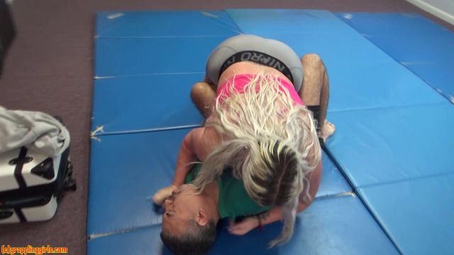 Grappling Girls In Action Ggstrongwoman37 (Premium User Request) 00000