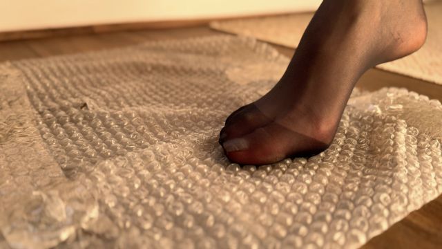 Lady Langford Nylons - Asmr Nylon Clad Feet Popping Bubble Wrap 00000 Lady Langford Nylons - Asmr Nylon Clad Feet Popping Bubble Wrap 00000