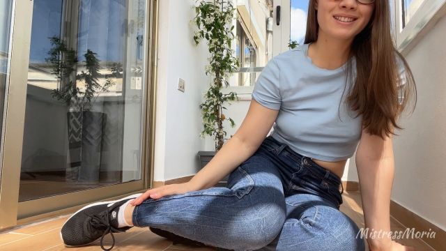 Mistressmoria - Made To Worship Stinky Feet 00000