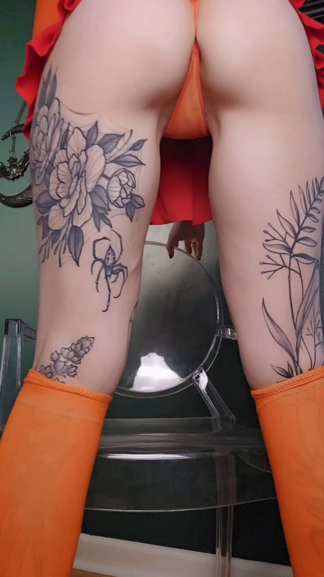Prettyinpunk92 - Velma Foot And Masturbation Fun 00000