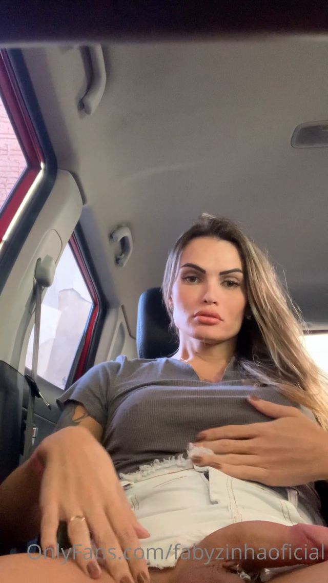 Fabyzinha - Masturbates And Cums In The Car - Shemale 00000