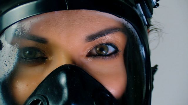 Feetfundoll - Gas Mask Leggy Deep Bronze Nylon Chapter 00000