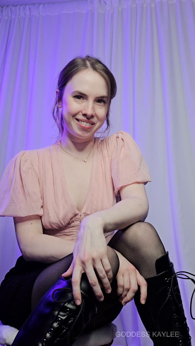 Goddesskayqueen - Female Finsub - June Pride Special 00000