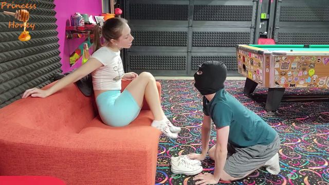 Honeypotproductions - Princess Honey - Foot Freak s Lucky Day 00000