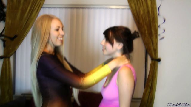 Kendall Olsen - Bully Throat Squeezing 00000 Kendall Olsen - Bully Throat Squeezing 00000
