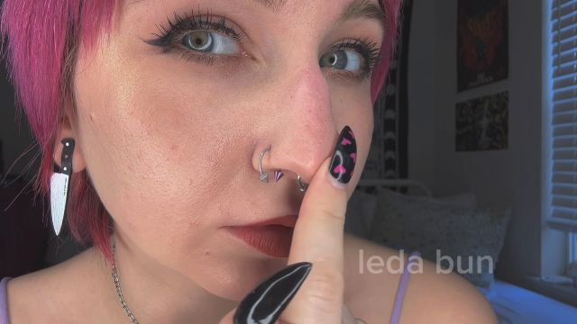 Leda Bun - Enchanting Nose Rubbing 00000