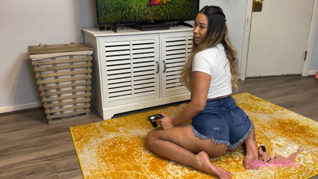 Selena Ryan - Angry Brat Step-Sis Ass Worship Joi 00000 Selena Ryan - Angry Brat Step-Sis Ass Worship Joi 00000