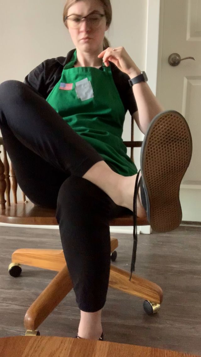 itskinkerbell - Barista catches you staring at her feet 00000 itskinkerbell - Barista catches you staring at her feet 00000