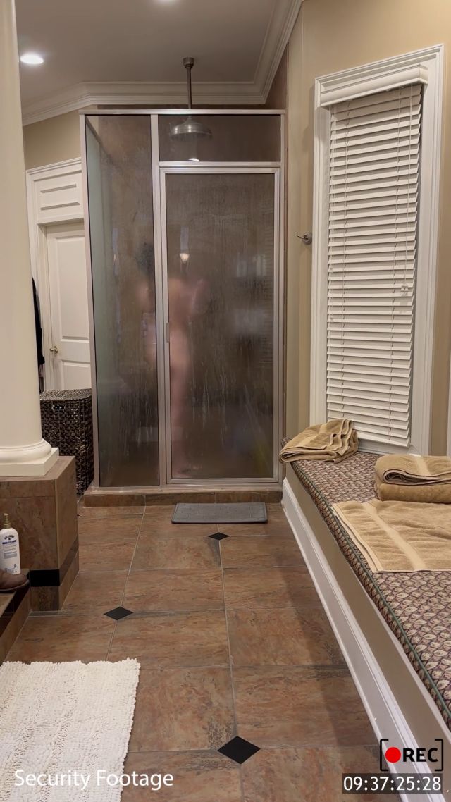 Lucyaura - Security Camera Style Voyeur Searching For Home Intruder 00000 Lucyaura - Security Camera Style Voyeur Searching For Home Intruder 00000