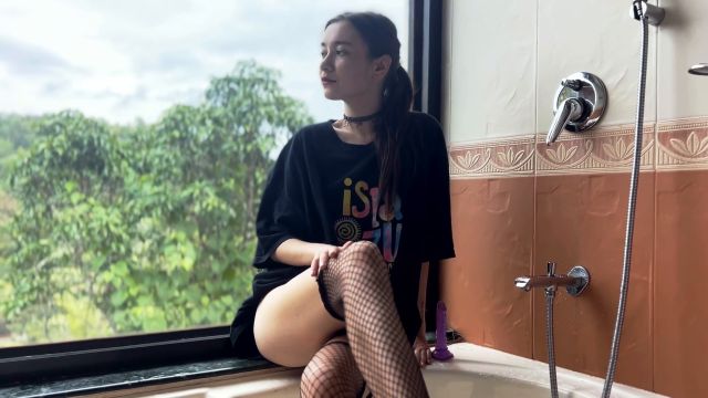 Sasha Palmer - Sensual Shower Masturbation With Dildo 00000