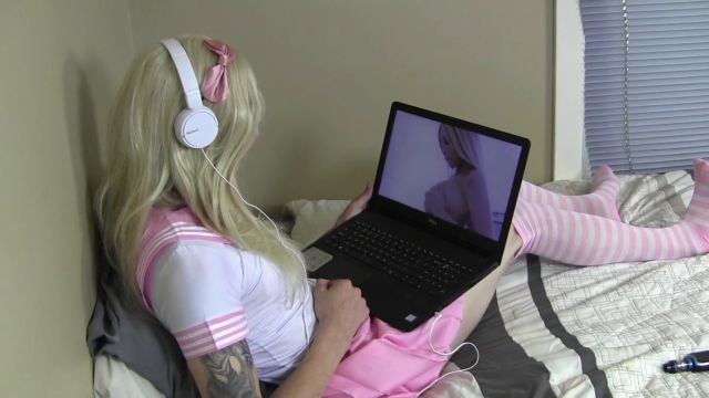Tia Tizzianni - Sissyhypno Fuck Machine - Bj Training 00000