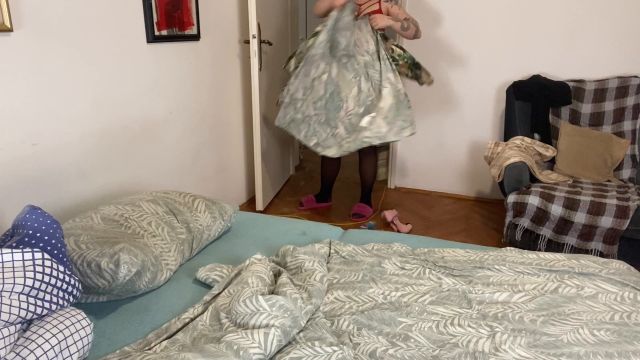 Adelehandy - Body Swap After a Bad Date 00000
