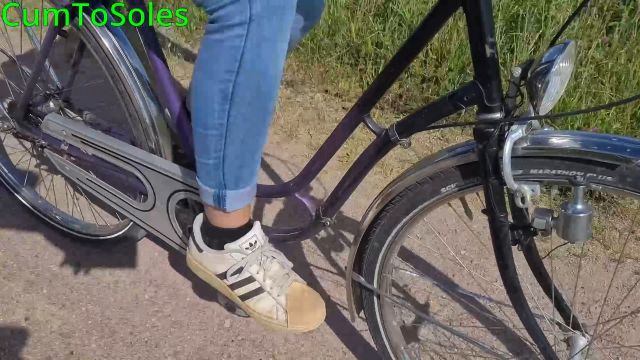 Cumtosoles - a Weekend With My Stepsister Dirty Sneaker Shoejob And Cum On Shoes 00000