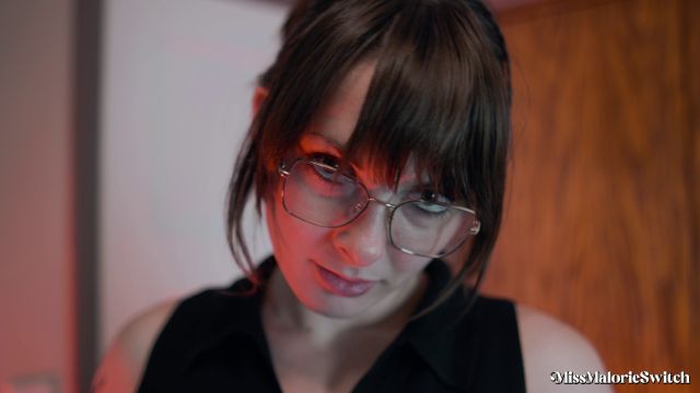Miss Malorie Switch - Sneaky Throat Training 00000