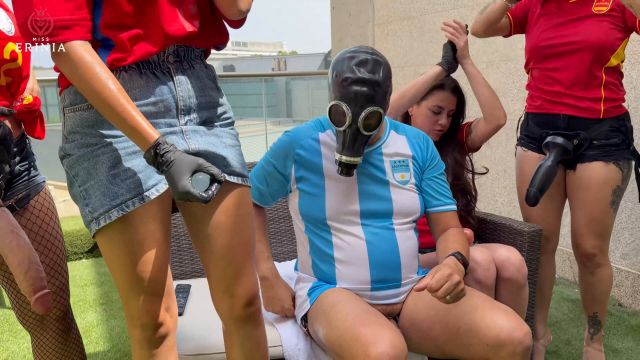 Misserinia - The World Cup Champions Give It To a Fan Of The Losing Team 00000