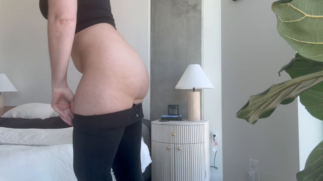 Nicolette Bloom - Step-Mom Bikini Try On Joi 00000