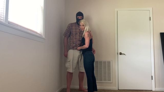 Nutcracker Princess - Brutal Ballbusting Squeezes i Reach In His Pants And Try To Pop His Nuts - Country Girl Ali 00000