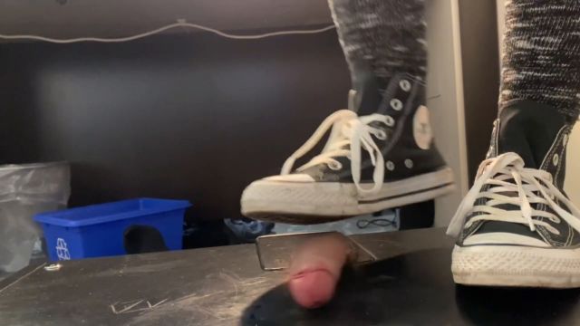 Sneaker Ballbusting - - The Queen Daeva Ballbusing Part 1 00000