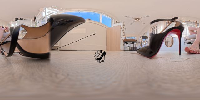 Stella Liberty - Dangling Mules Giantess Trains High-Heel-Fucker Ignore - Vr 360 00000